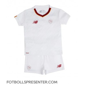 AS Roma Bortatröja Barn 2022-23 Kortärmad (+ korta byxor)